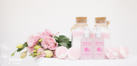 Rose and magnesium therapy bath set by Tania Louise