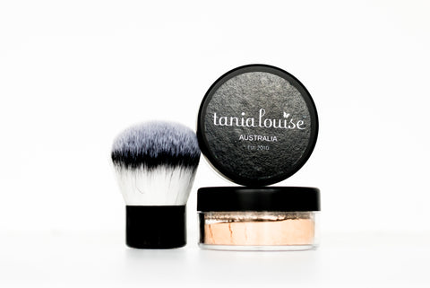 Tania Louise Foundation and Brush Set. Australian made and owned cosmetics. SPF20+ Foundation 